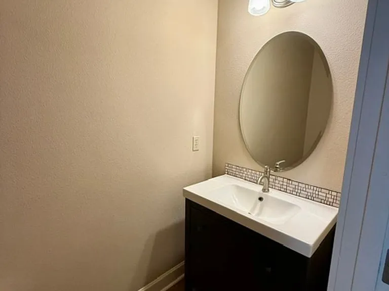 20441 Aberdeen Dr — Photo 7