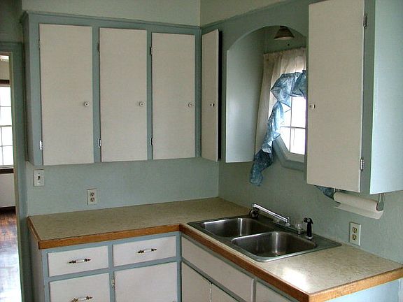 2nd image of 761 E 13th St