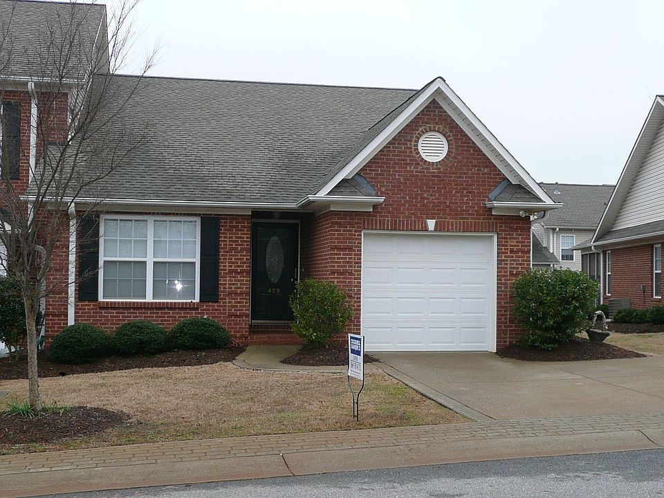 452 Rexford Dr 