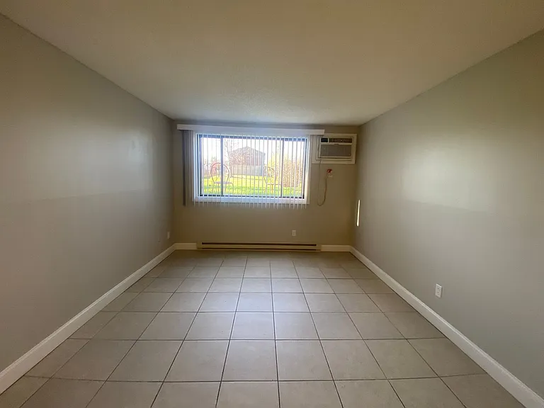 Parkview Apartments — Photo 3