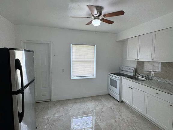 5th image of 9335 NW Little River Dr #15
