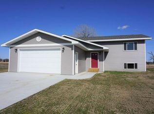 2326 Frank Ave SE, Huron, SD 57350
