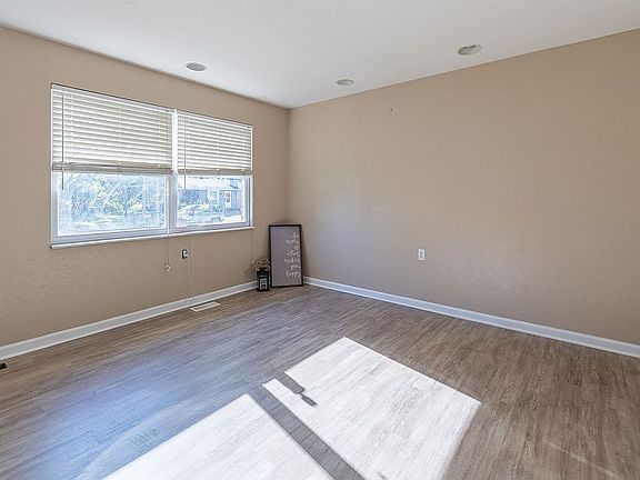 5th image of 3207 Janton Ln