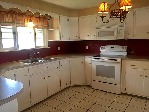 2nd image of 519 Pancoast St