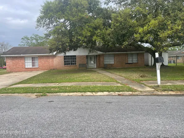 3610 Alandale St, Pascagoula, MS 39581