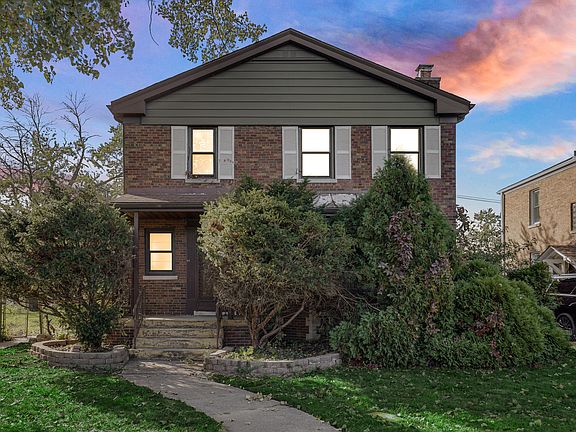 2nd image of 8240 S Crandon Ave