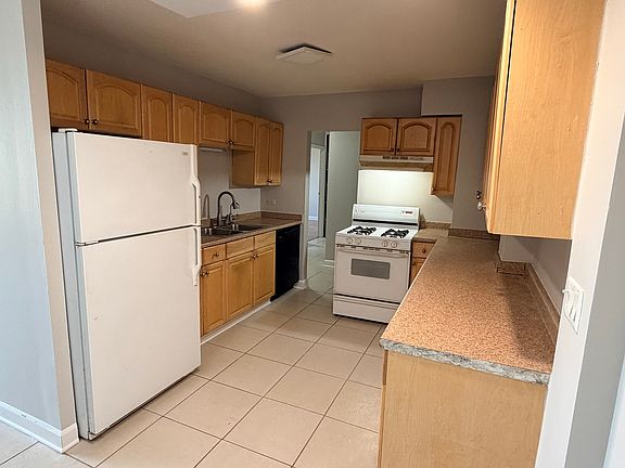 2nd image of 2211 S Highland Ave APT 6D