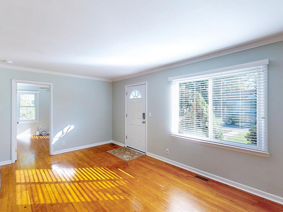 30409 Brentwood St, photo 2