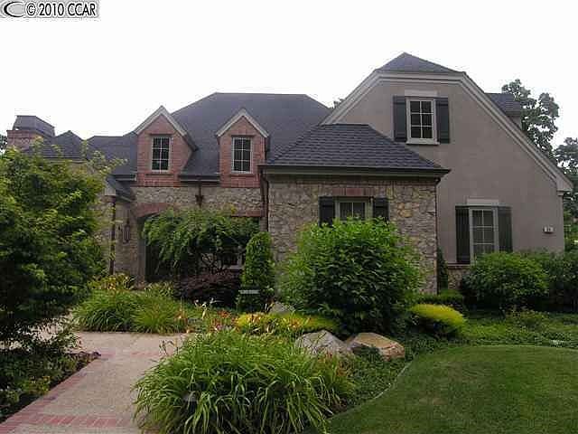 2nd image of 21 Samantha Dr