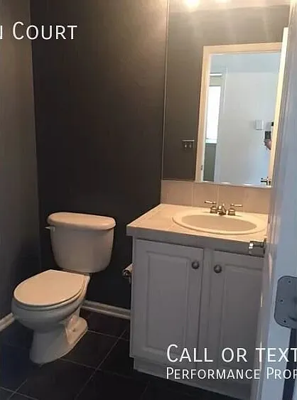 Spacious 4-Bedroom Home with 3-Car Garage in Parker — Photo 2