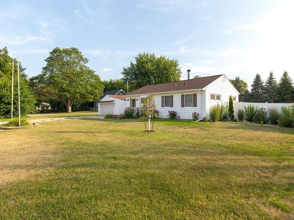 7220 Laporte Rd, Waterloo, IA 50702 Zillow