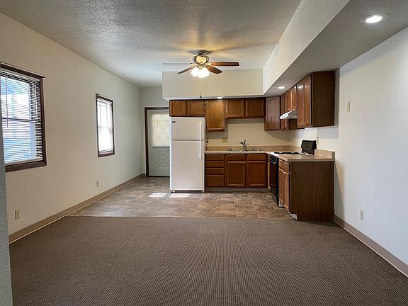 4th image of 2575 Jackson St