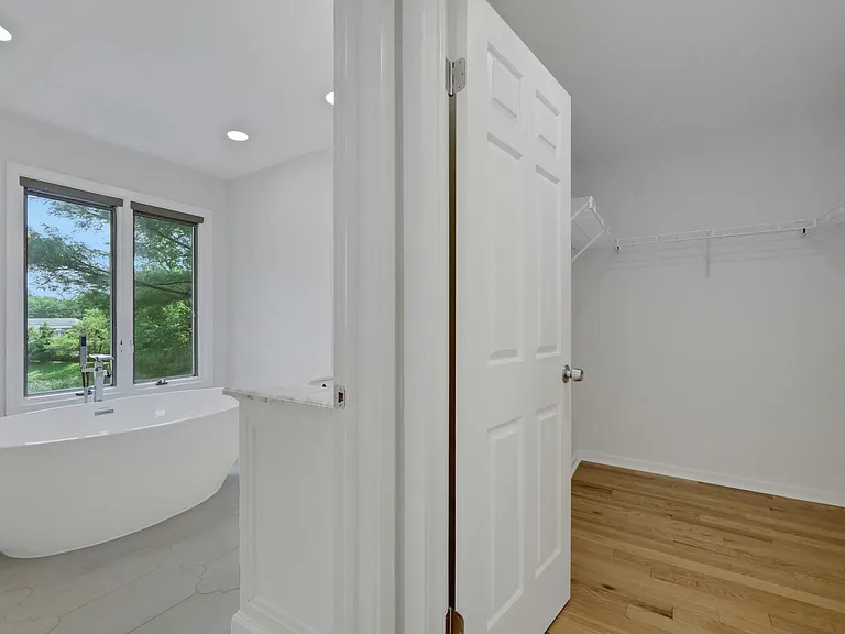 35 Reagan Way — Photo 13