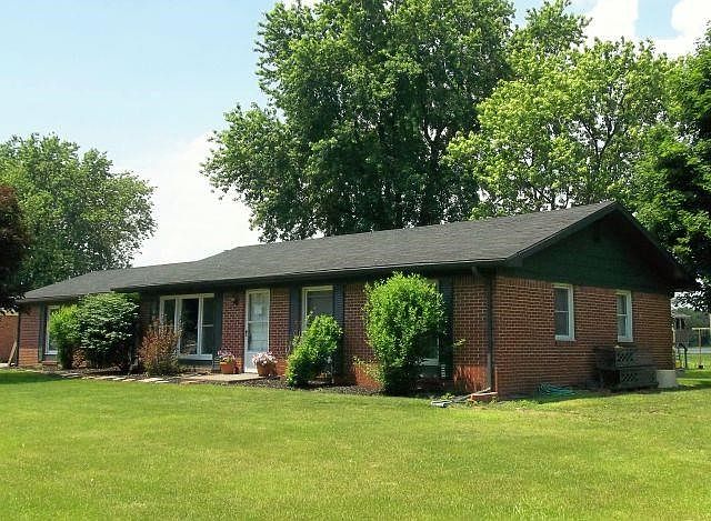 1st image of 22127 Seneca Dr
