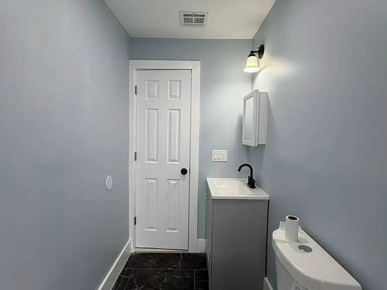 190 N Park St #4 — Photo 6