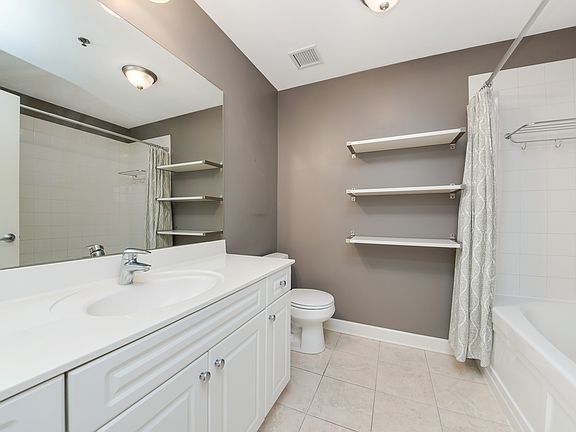 3rd image of 1400 S Michigan Ave APT 507