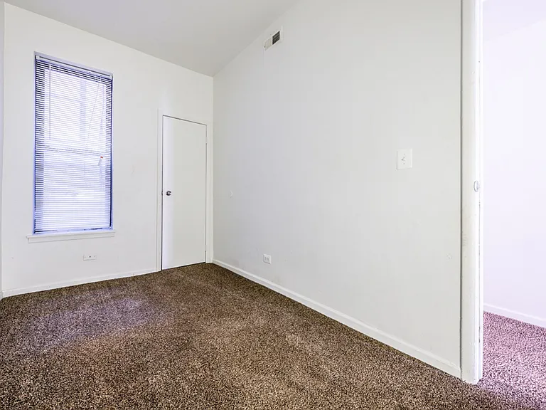5051 S Forrestville — Photo 63
