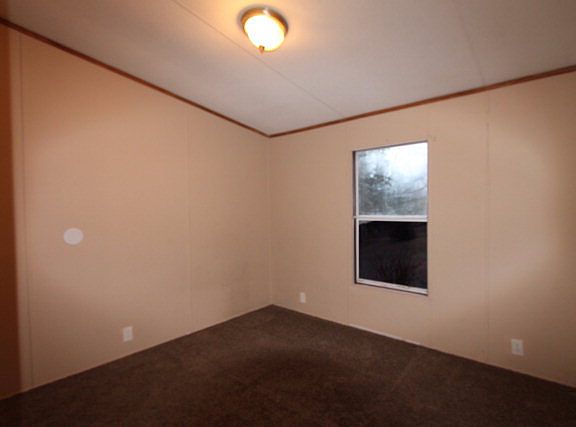 4th image of 382 Sagamore Dr