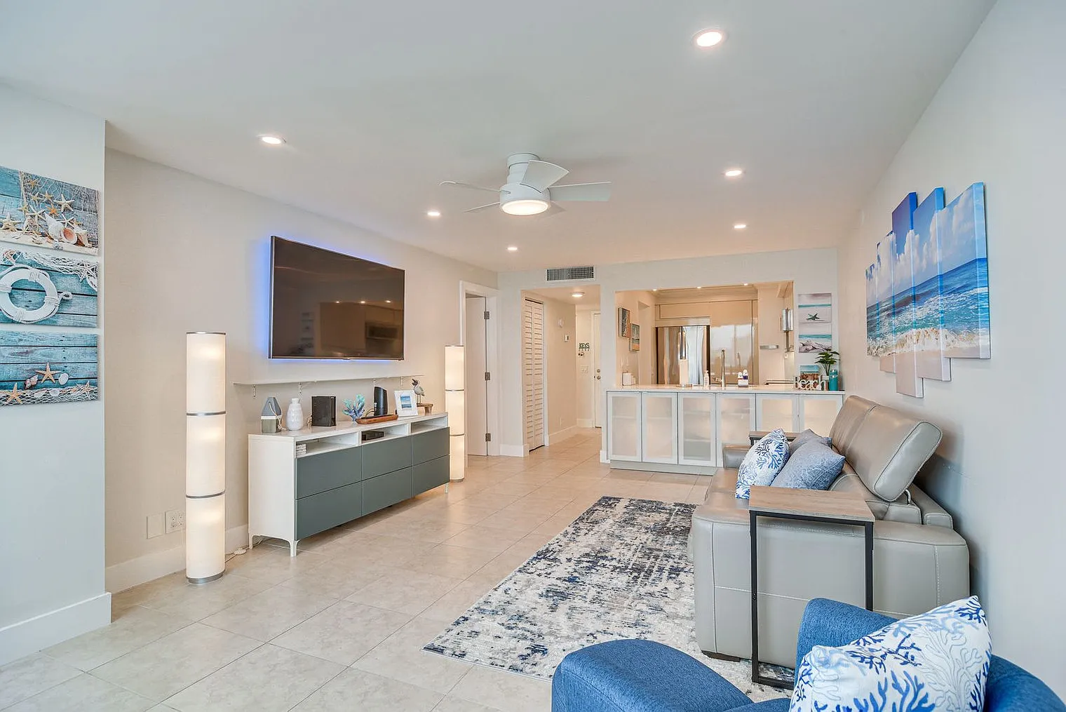 1 bed, 1.0 bath, 796 sqft, $3,496 — Photo 2