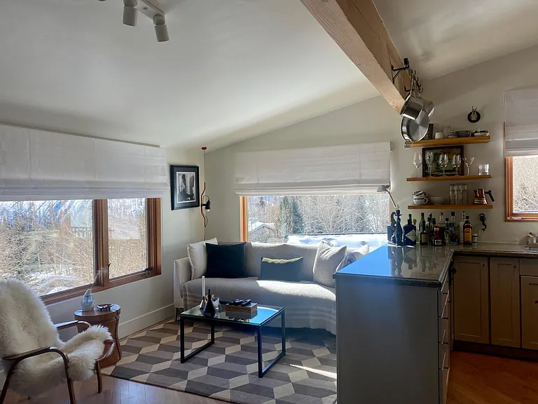 2475 Garmisch Dr #1 — Photo 2