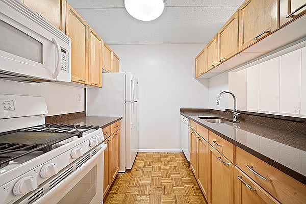 1st image of 345 E 64th St APT 8B