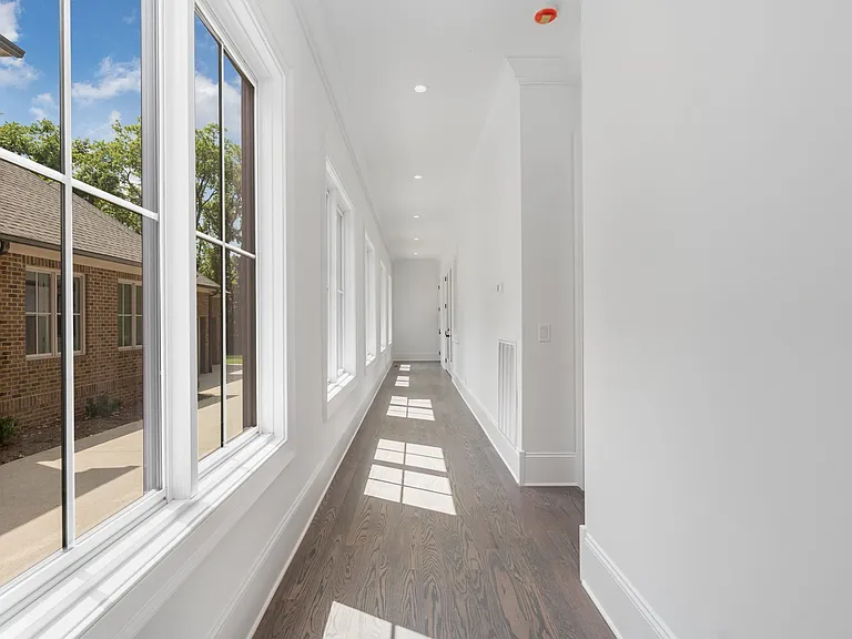 909B Gale Ln — Photo 13