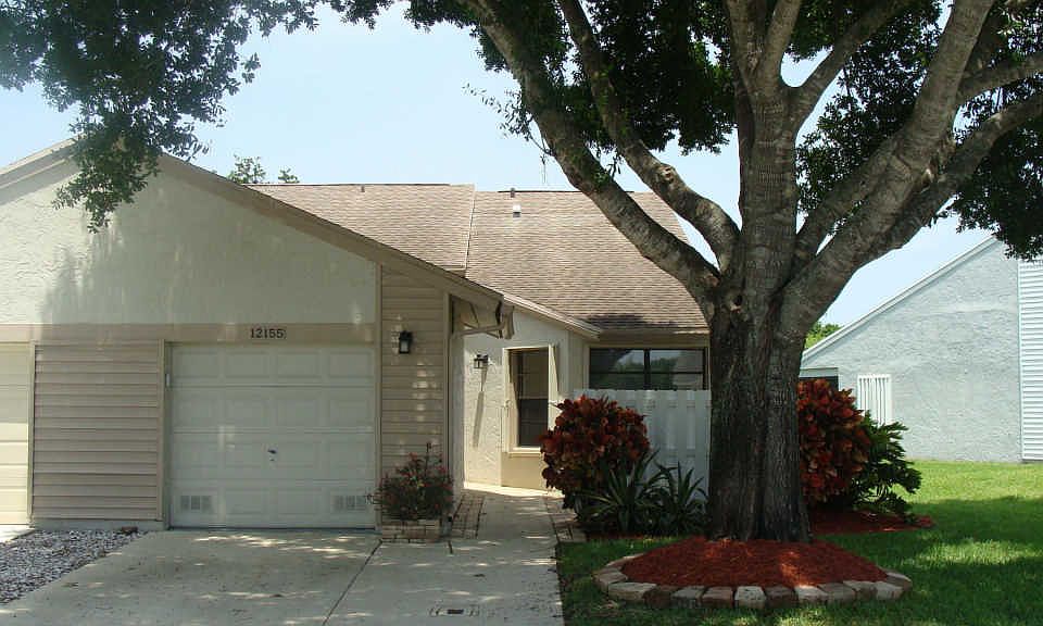 1st image of 12155 Country Greens Blvd