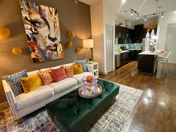3rd image of 4040 Koehler St APT 1058