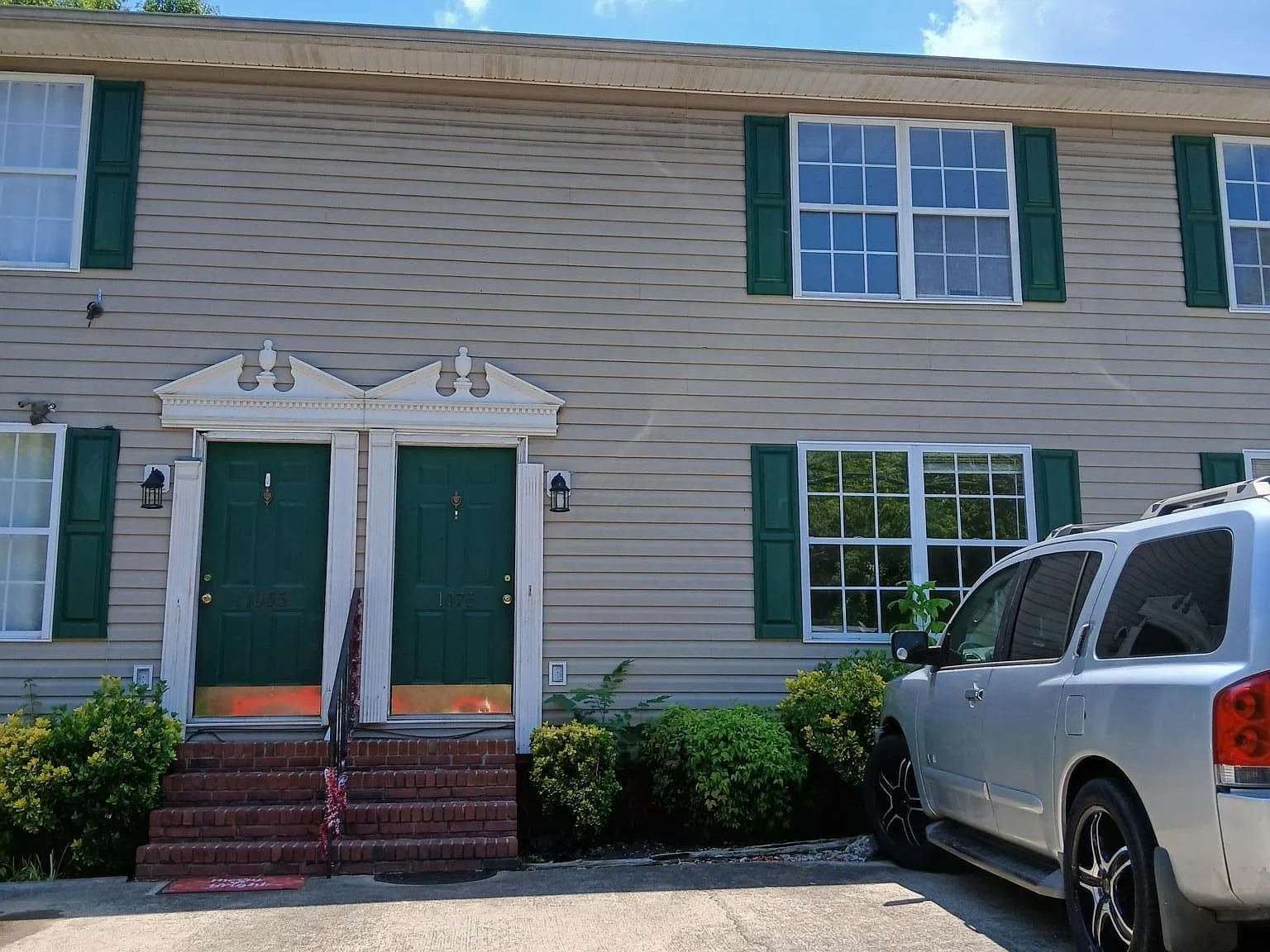 2 bed, 1.5 bath, $1,075 — Photo 1