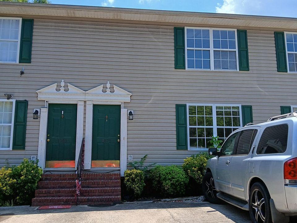 1st image of 1075 Willow St NW
