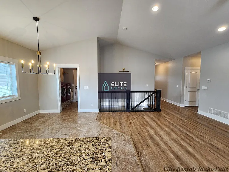 3700 Potomac Way — Photo 5