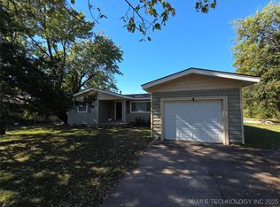 1238 N 154th East Ave, Tulsa, OK 74116