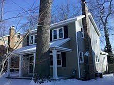 2nd image of 1320 Underwood Ave SE