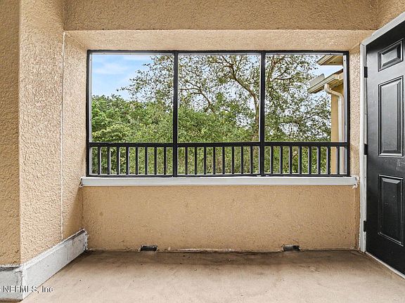 5th image of 8539 GATE Parkway W #633