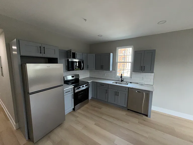 1201 Lindley Ave #3 — Photo 8