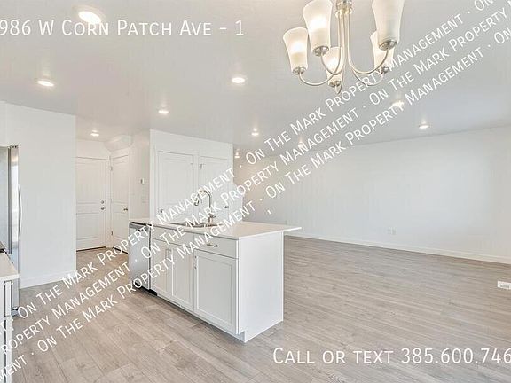 5th image of 3986 W Corn Patch Ave #1