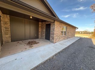 322 S 6th St, Luther, OK 73054