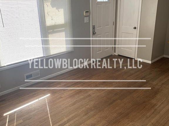 3rd image of 216 W 90th St