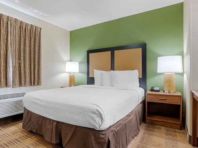 Studio Suite - 1 Queen Bed