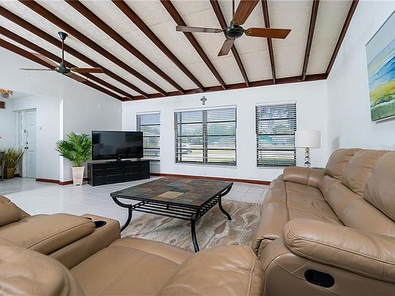 3rd image of 4422 Mundella Cir