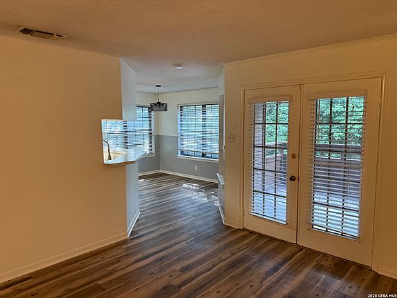 3rd image of 10955 Wurzbach Rd #801