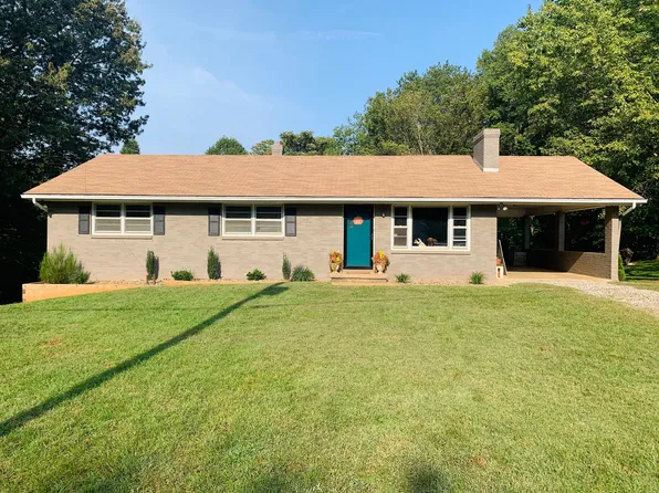 2445 Gravel Hill Rd, Vinton, VA 24179