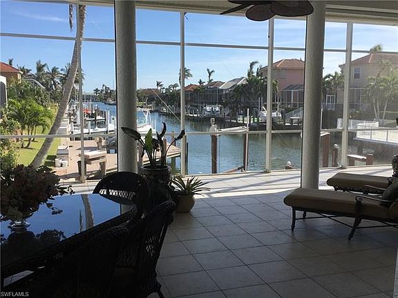 2nd image of 827 Banyan Ct
