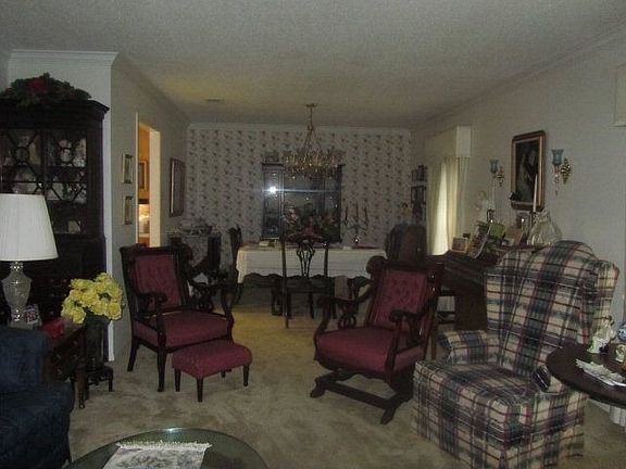 5th image of 2708 Merriman St