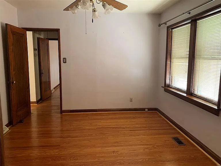 9043 Kathleen Ave — Photo 17