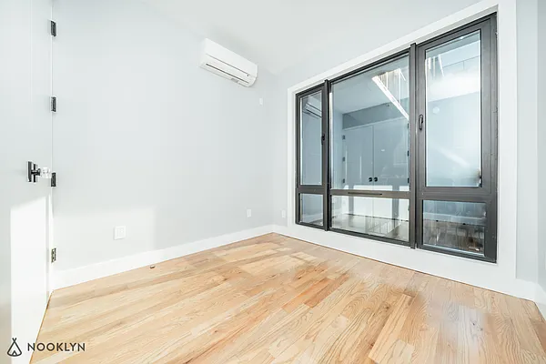 Rented by Nooklyn NYC LLC | media 1