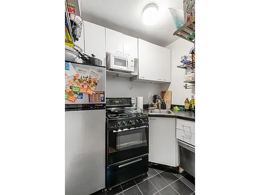 Sold by Douglas Elliman | media 13