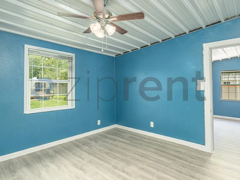 1411 Sanco St — Photo 13