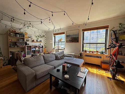 337 Tappan St #2 Photo 1