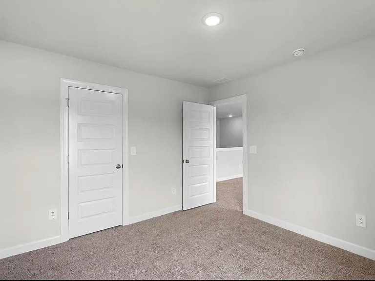 652 Orsman Trl — Photo 36